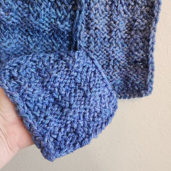 Blue Handmade Knit Scarf - Picture 4 of 5